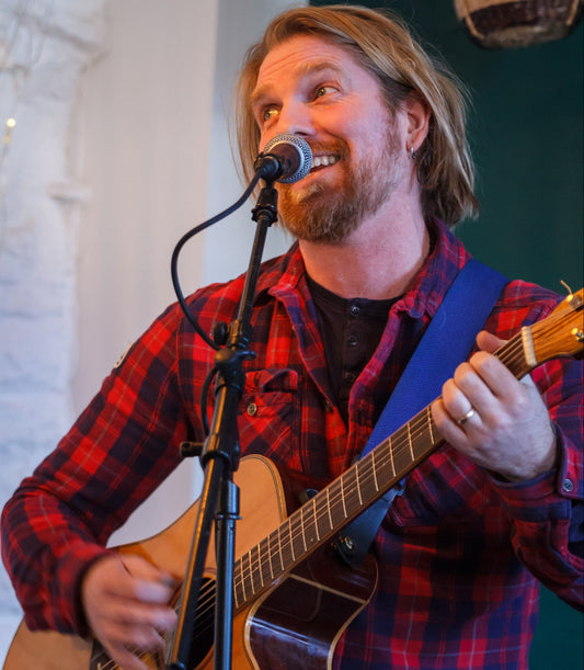 Tom Veck Coming to The Attic 2, Southampton- Saturday 24th April